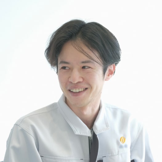 笑顔で話すY.Yさんの写真